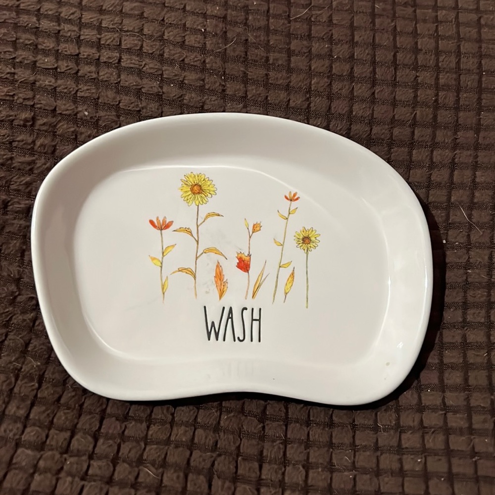 Rae Dunn wash dish